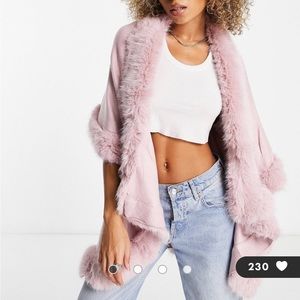 Jayley double layer faux fur trim cape in pink
